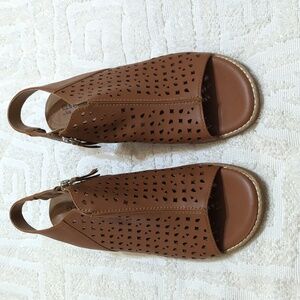Women's EuroSoft by Sofft cognac sandals. Only worn few times. Sz 8.